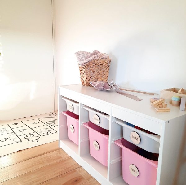 IKEA DRVENE I PLEKSIGLAS OZNAKE