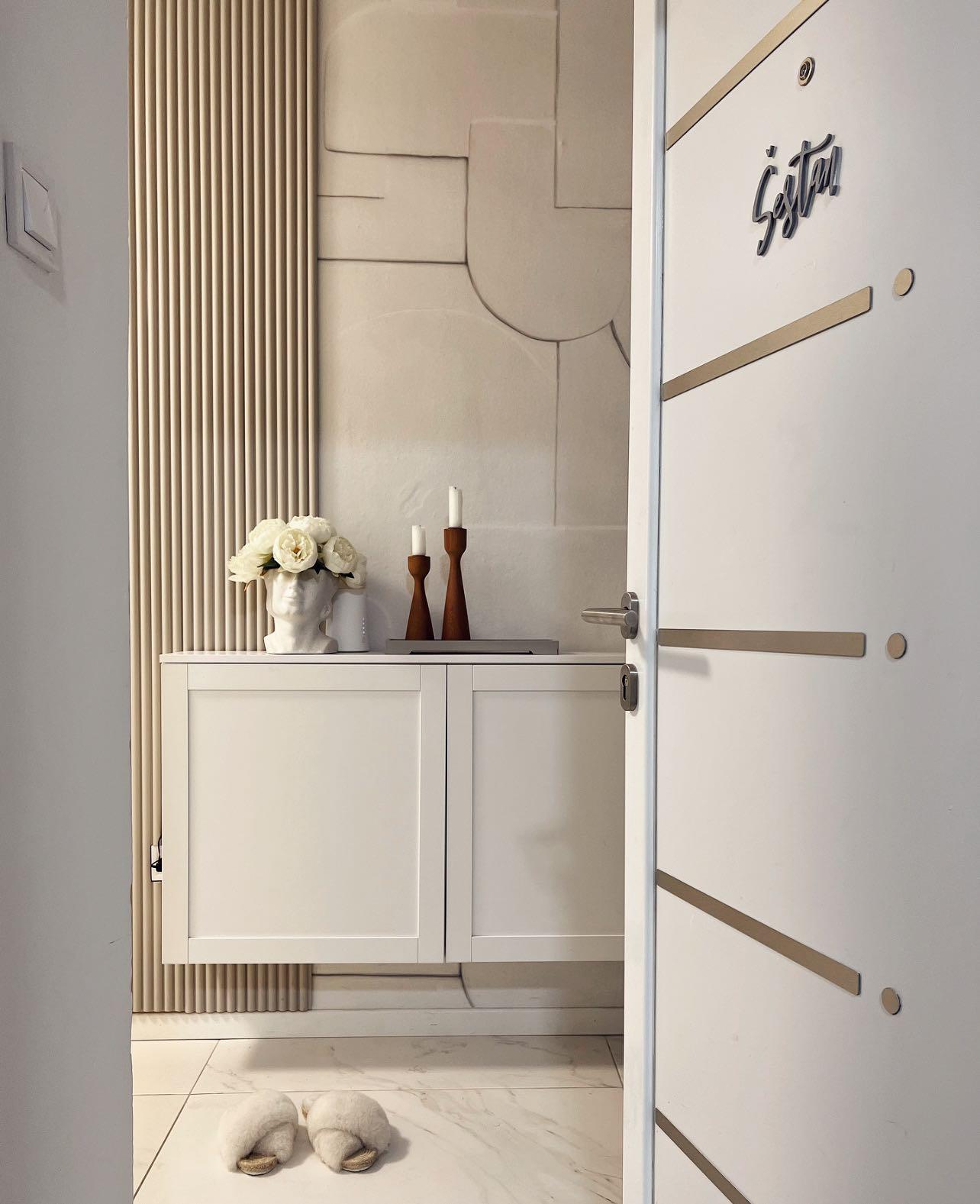 PREZIME ZA VRATA (Slova od pleksiglasa)